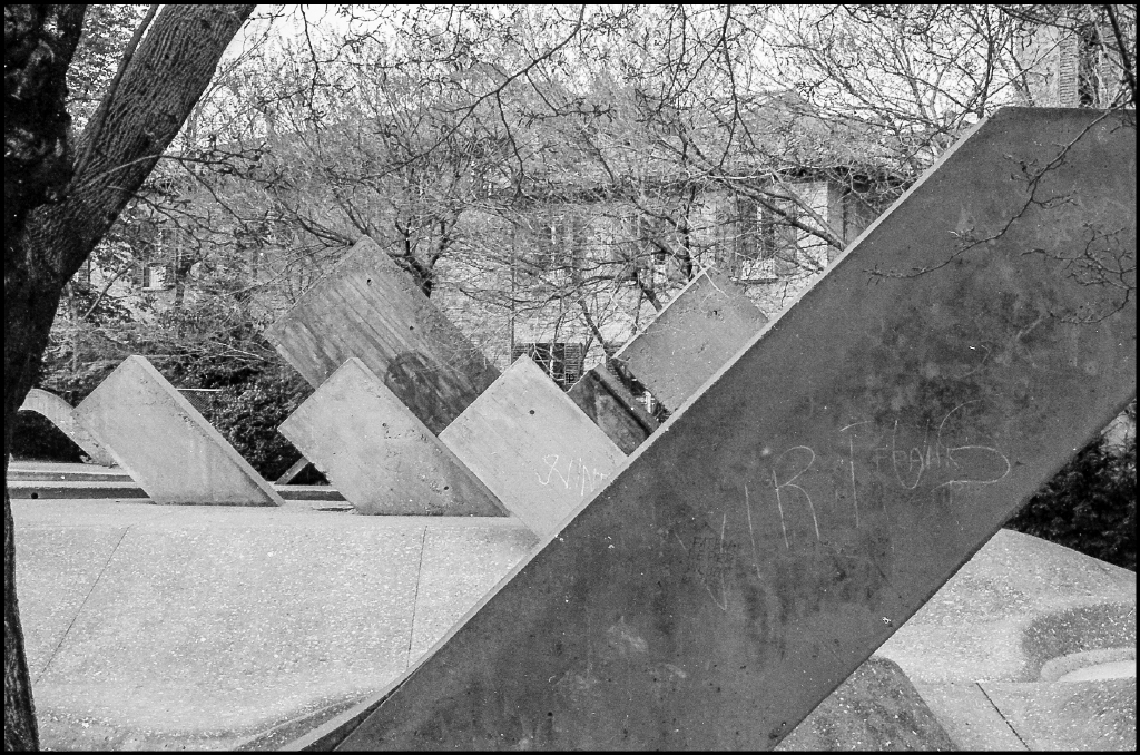 Giardini del Guasto, Bologna | arch: Filippini 1973 | ph: Federico Passi@1983
