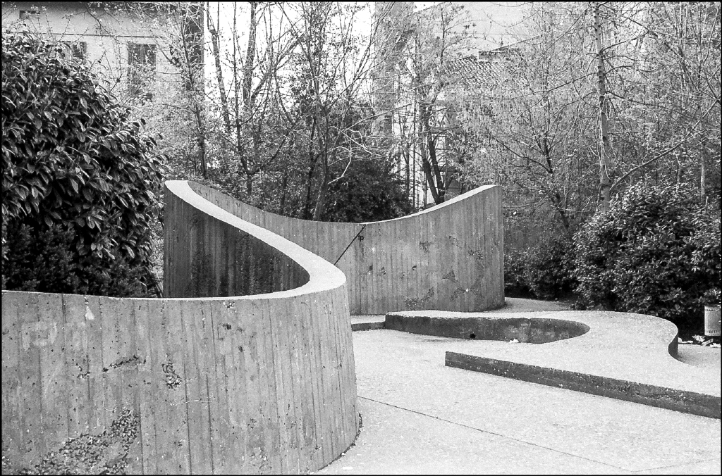 Giardini del Guasto, Bologna | arch: Filippini 1973 | ph: Federico Passi@1983