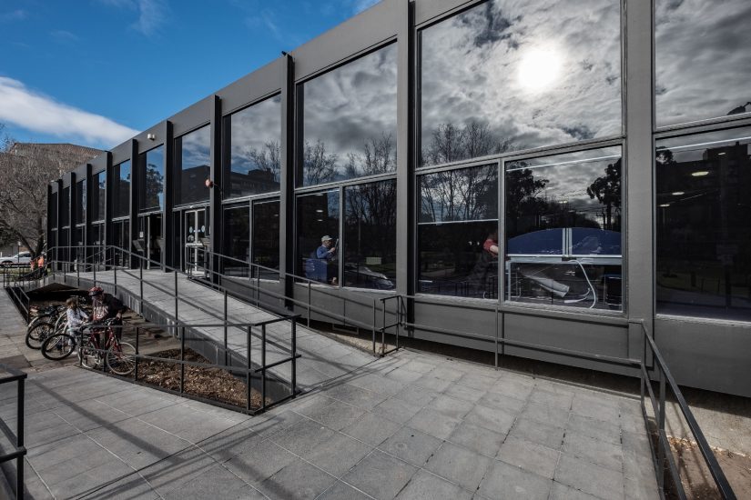 Toorak LIbrary, Melbourne - arch: Yuncken Freeman (1972) | ph: Federico Passi©2016